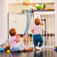 Munchkin Auto Close™ Metal Safety Gate