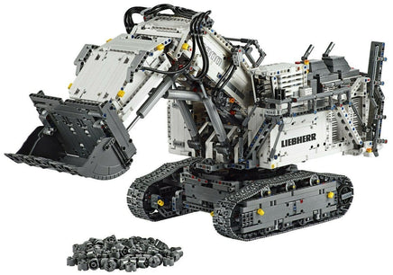 LEGO®Technic Liebherr R 9800 Excavator -42100 lego